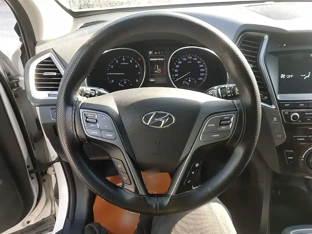 Hyundai Santa Fe 2017 2.0T Automatic 2WD Intelligent 7-Seater фото 11
