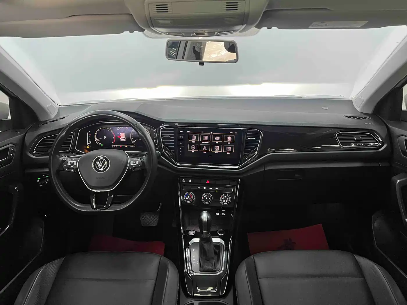 Volkswagen T-ROC 2021 280TSI DSG 2WD Comfort Smart Connect Edition фото 16