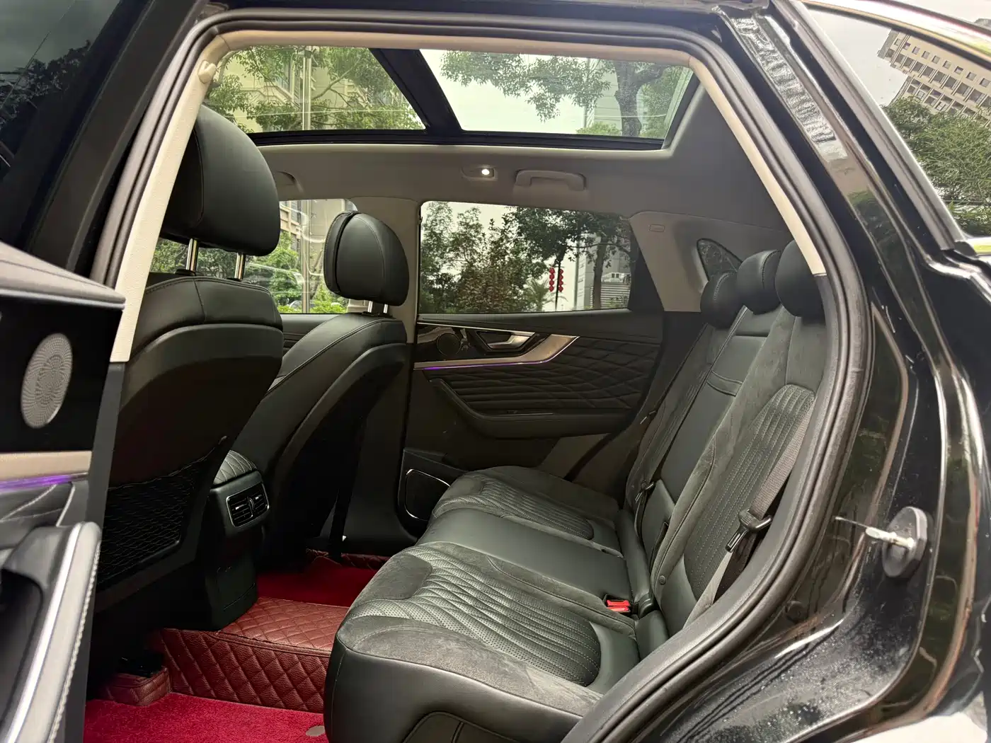 Hongqi HS5 2022 Facelift 2.0T Smart Flag Enjoyment AWD Edition фото 11