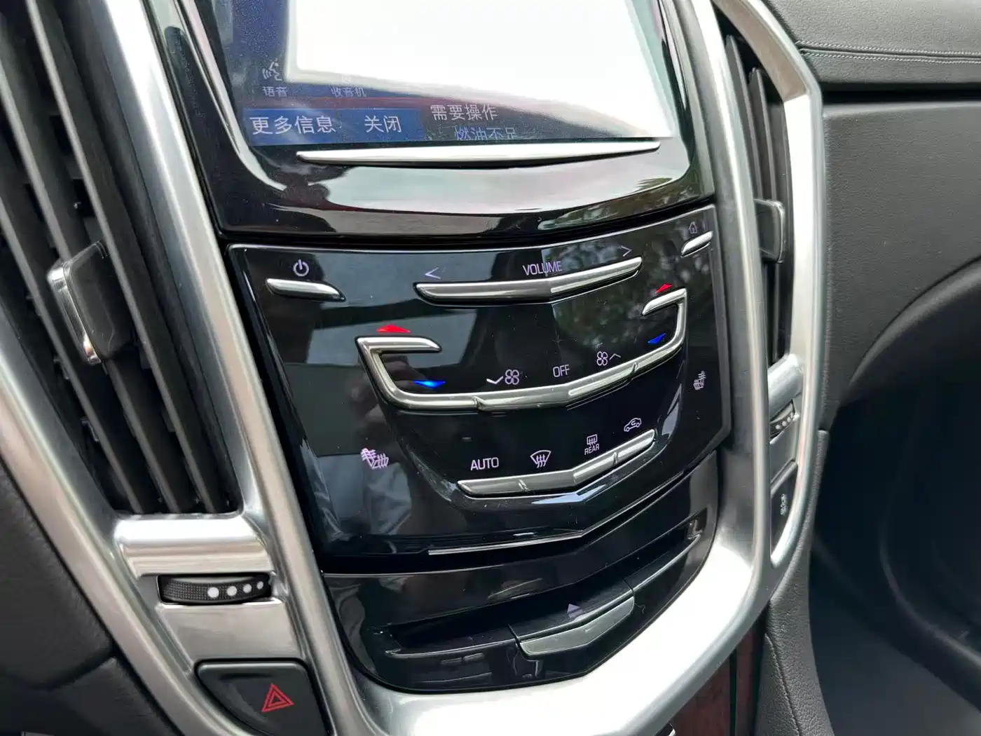 Cadillac SRX 2015 3.0L Elite фото 13