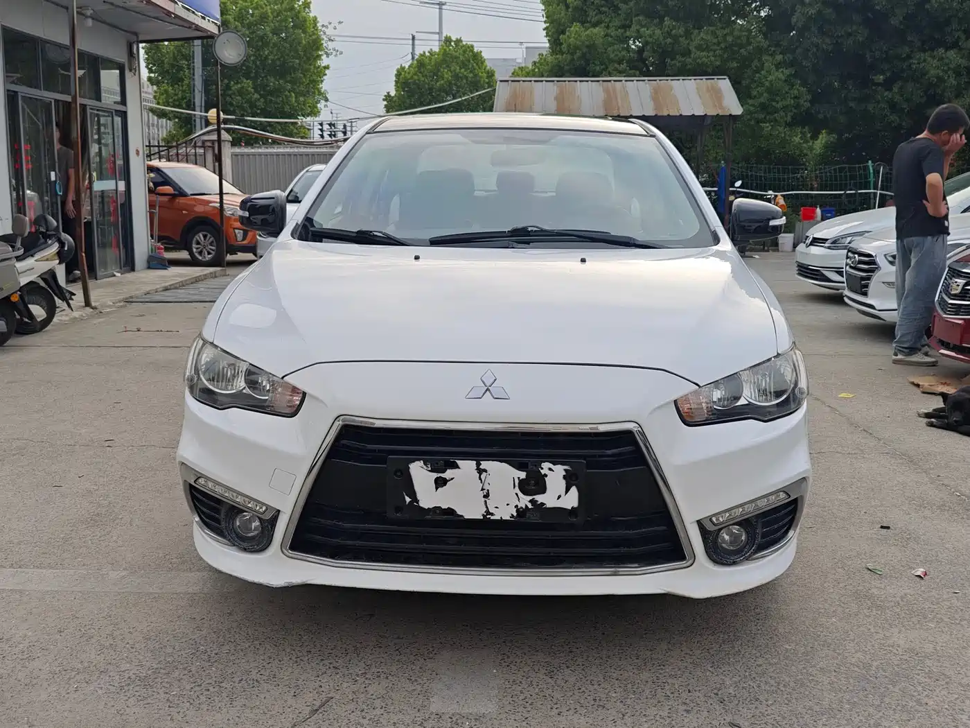 Mitsubishi Lancer EX 2016 1.8L Manual Black & White Replica Edition фото 2