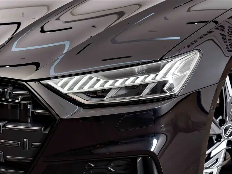 Audi A7L 2023 45 TFSI quattro S-line Black Warrior Edition фото 4