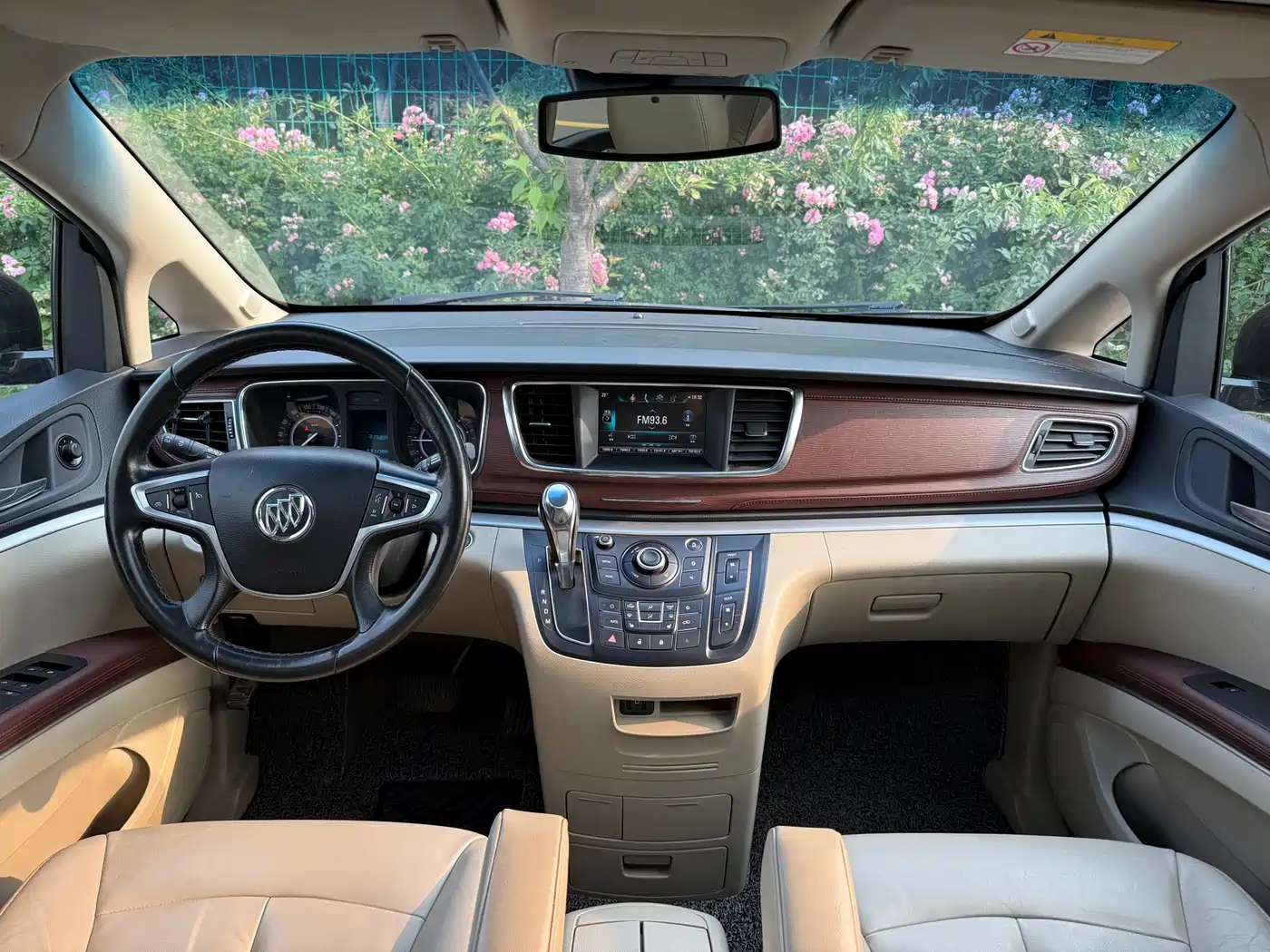 Buick GL8 2017 25S Premium Model China V фото 18
