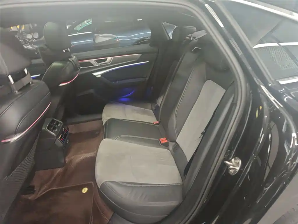 Audi A6L 2024 45 TFSI Premium Dynamic фото 17