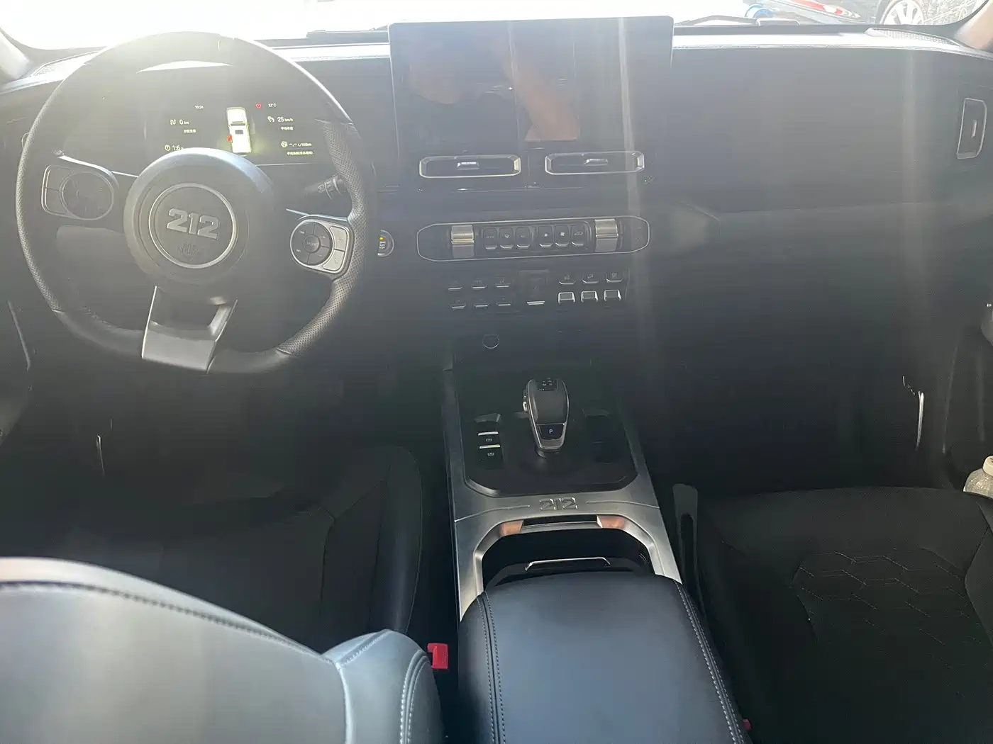 212 T01 2025 2024 2.0T Explorer