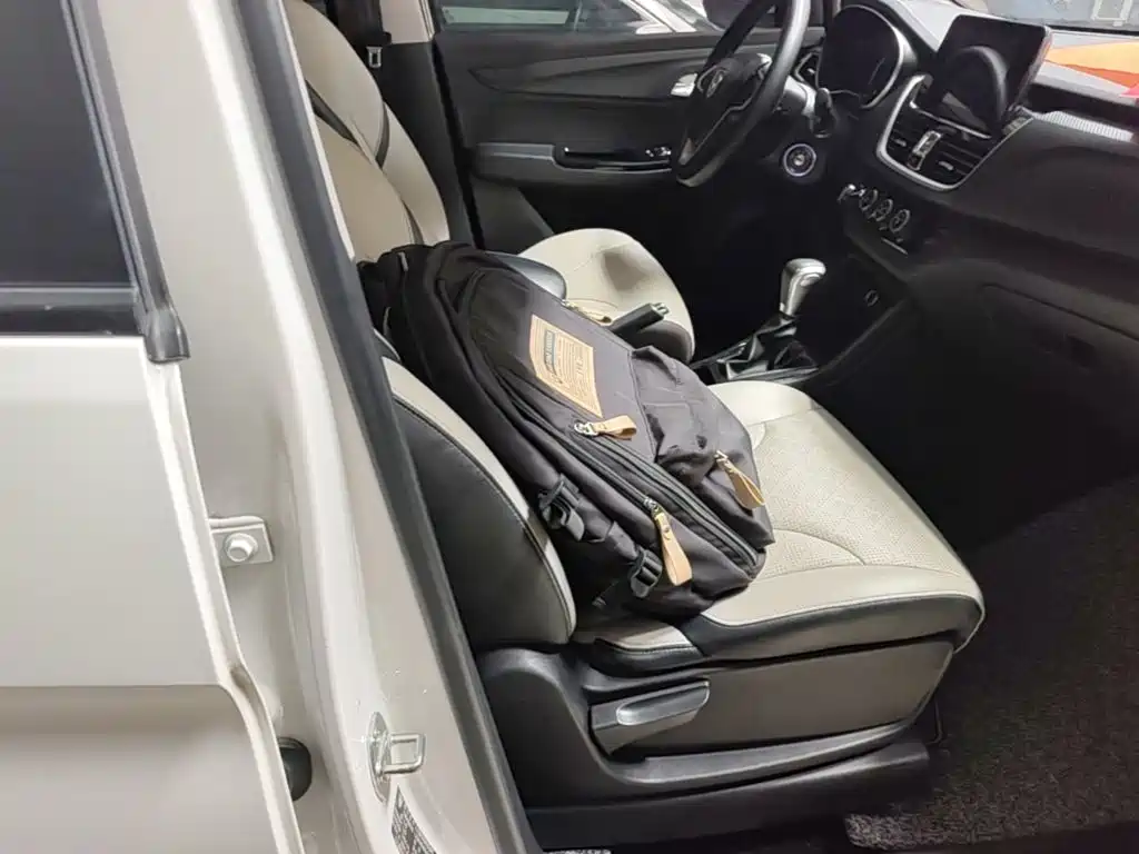Baojun 730 2021 2021 1.5T CVT Fashion 7-Seater