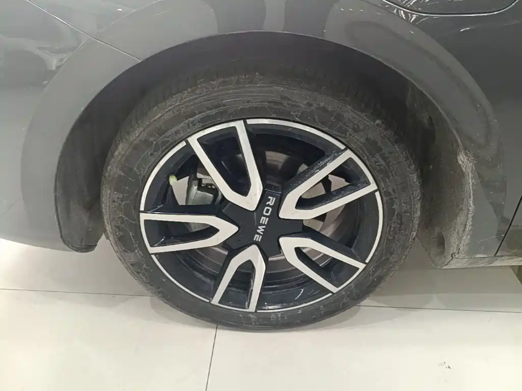 Фото 23 - Roewe D6