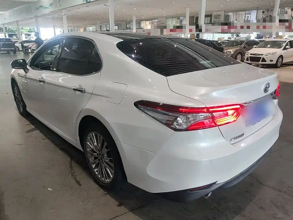 Toyota Camry 2019 Hybrid 2.5HG Luxury Edition China VI фото 5