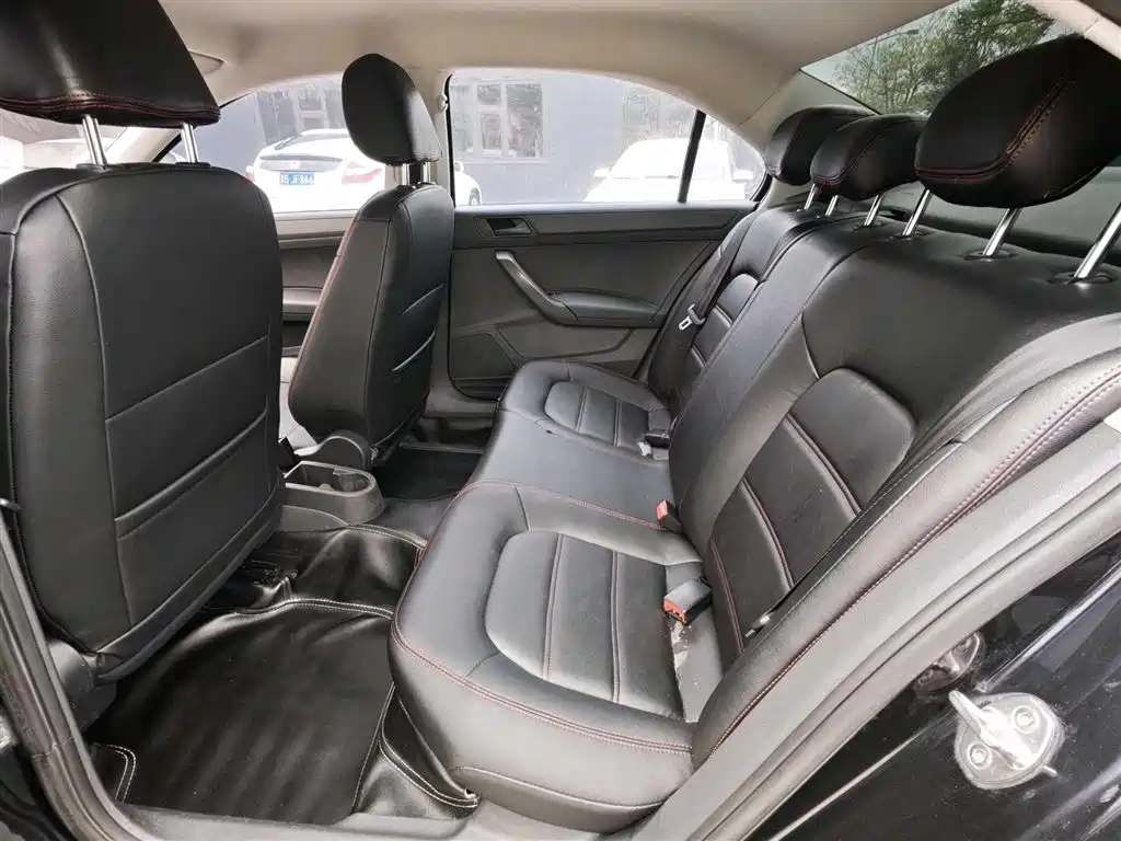 Volkswagen Santana 2016 1.4L Manual Trend Edition фото 7