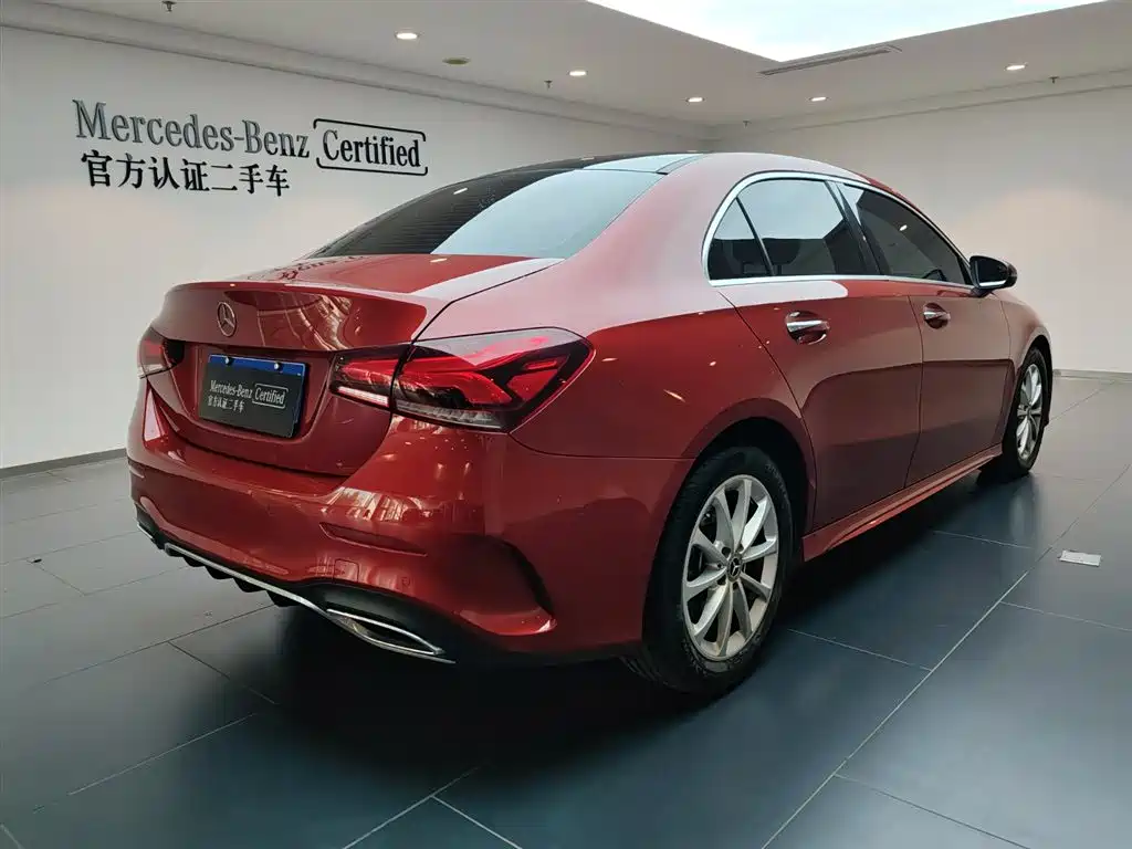 Mercedes-Benz A-Class 2019 A 200 L Sport Sedan фото 6