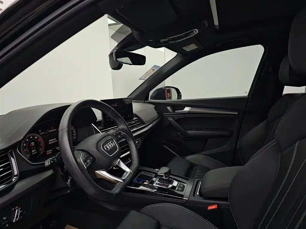 Audi Q5L 2023 40T Luxury Dynamic фото 6