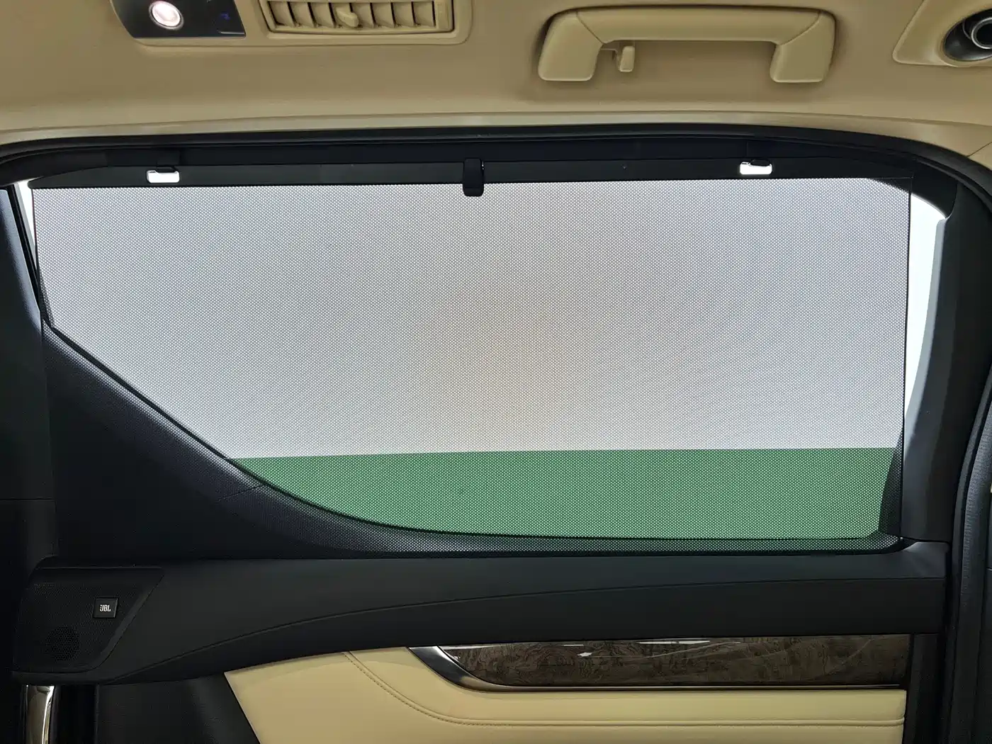 Toyota Vellfire 2021 Crown Hybrid 2.5L HV Premium Edition фото 23