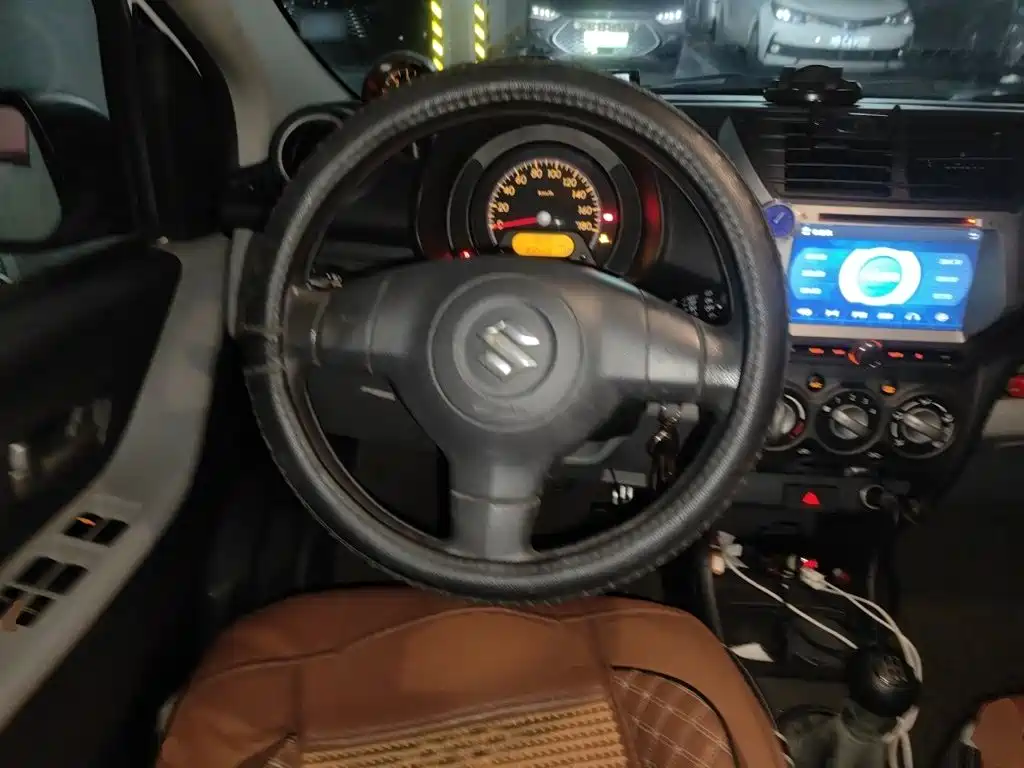 صورة 11 - Suzuki Alto