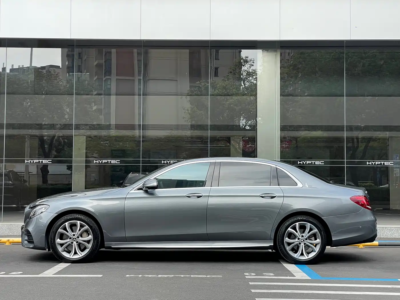 Mercedes-Benz E-Class 2020 E 300 L Sport Fashion Model фото 4