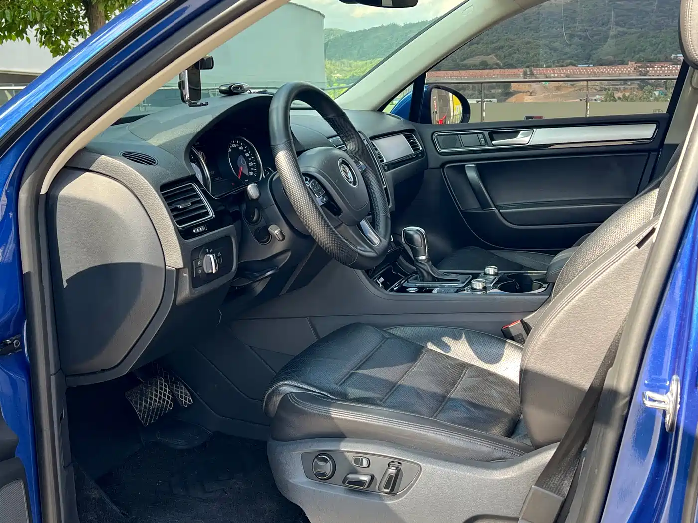 Volkswagen Touareg 2017 3.0TSI Explorer Edition фото 4
