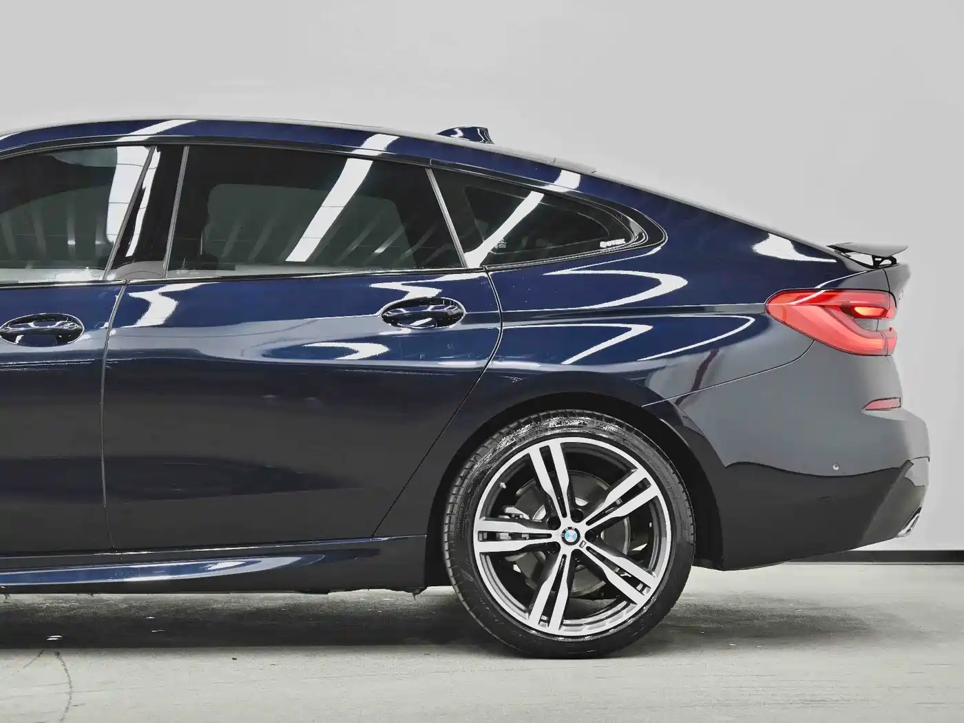 BMW 6 Series GT 2022 Model 630i M Sport Package фото 17