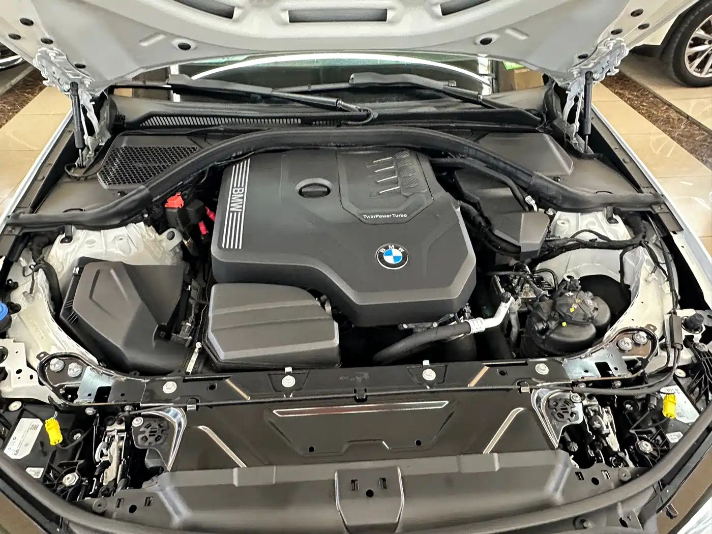 BMW 3 Series 2024 325i M Sport Package фото 16