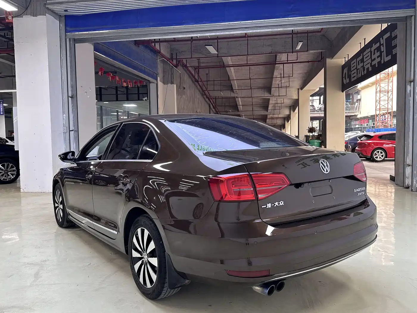 Volkswagen Sagitar 2017 230TSI Automatic Comfort фото 7