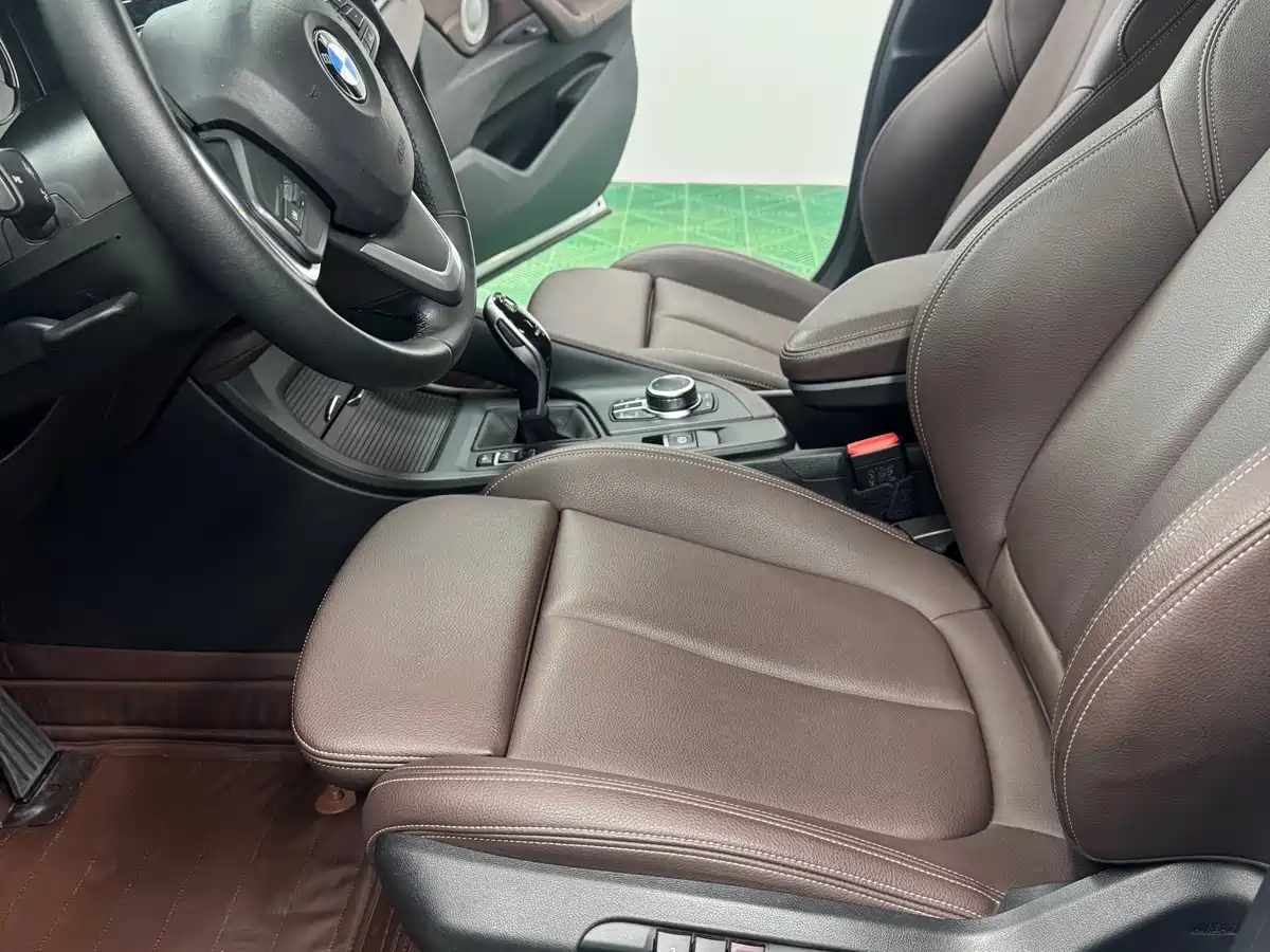 BMW X1 2022 sDrive20Li Fashion фото 11