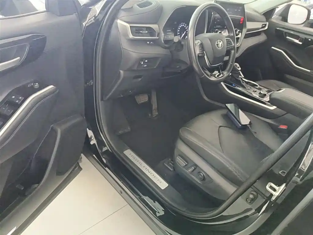 Toyota Highlander 2022 380T 4WD Premium 7-Seater фото 23