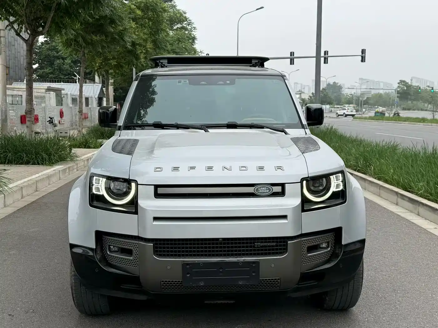 Land Rover Defender 2023 Model 110 3.0T P400 X-DYNAMIC HSE фото 2