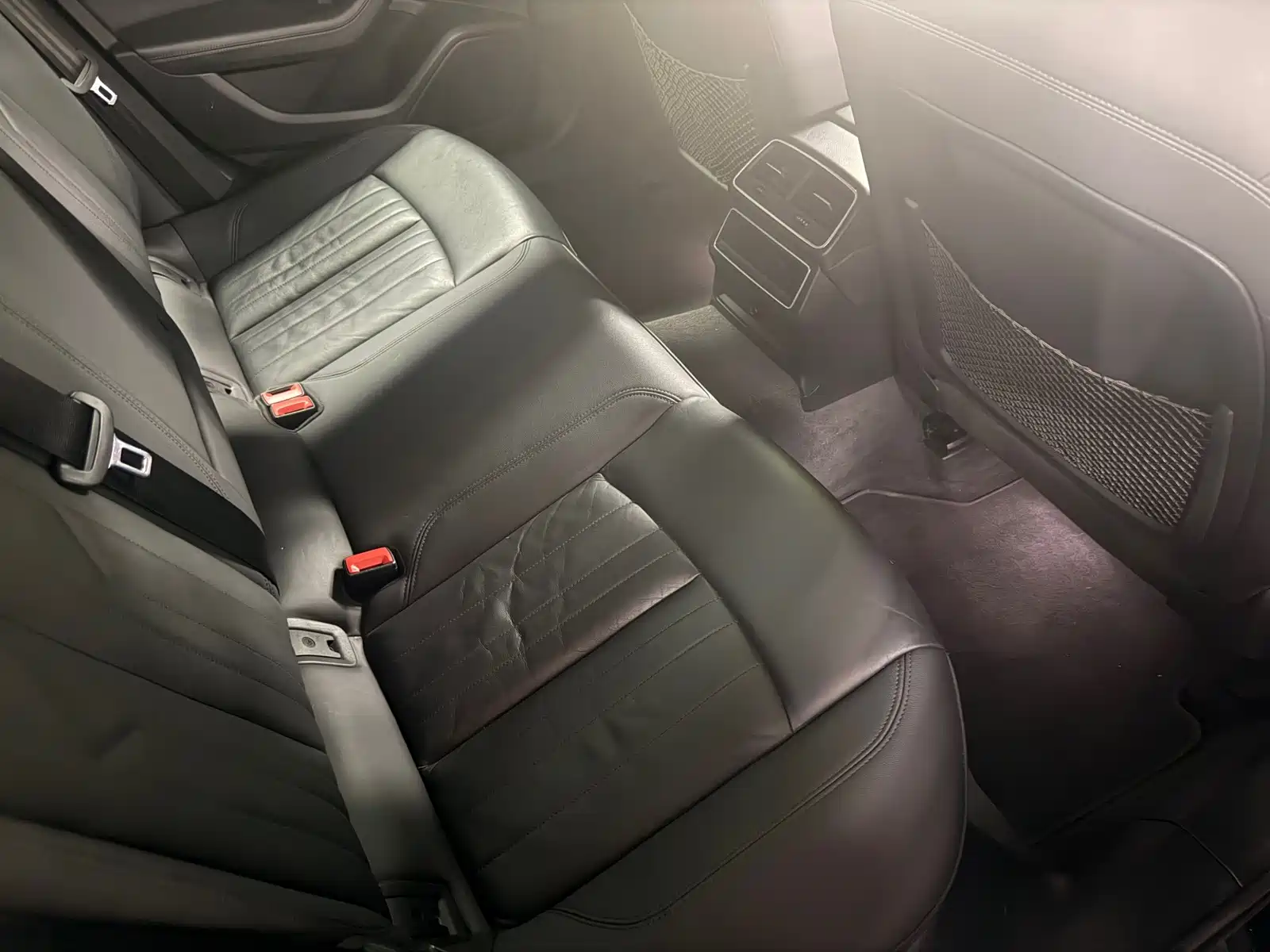 Фото 9 - Audi A4 (Import)