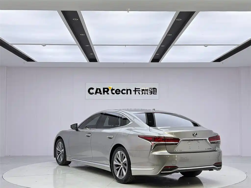 Lexus LS 2020 500h Excellence (China VI) фото 3