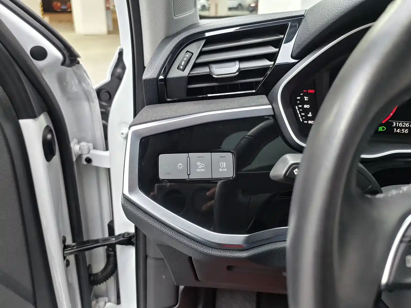 Audi Q3 2023 35 TFSI Progressive Dynamic (1.4T) фото 12