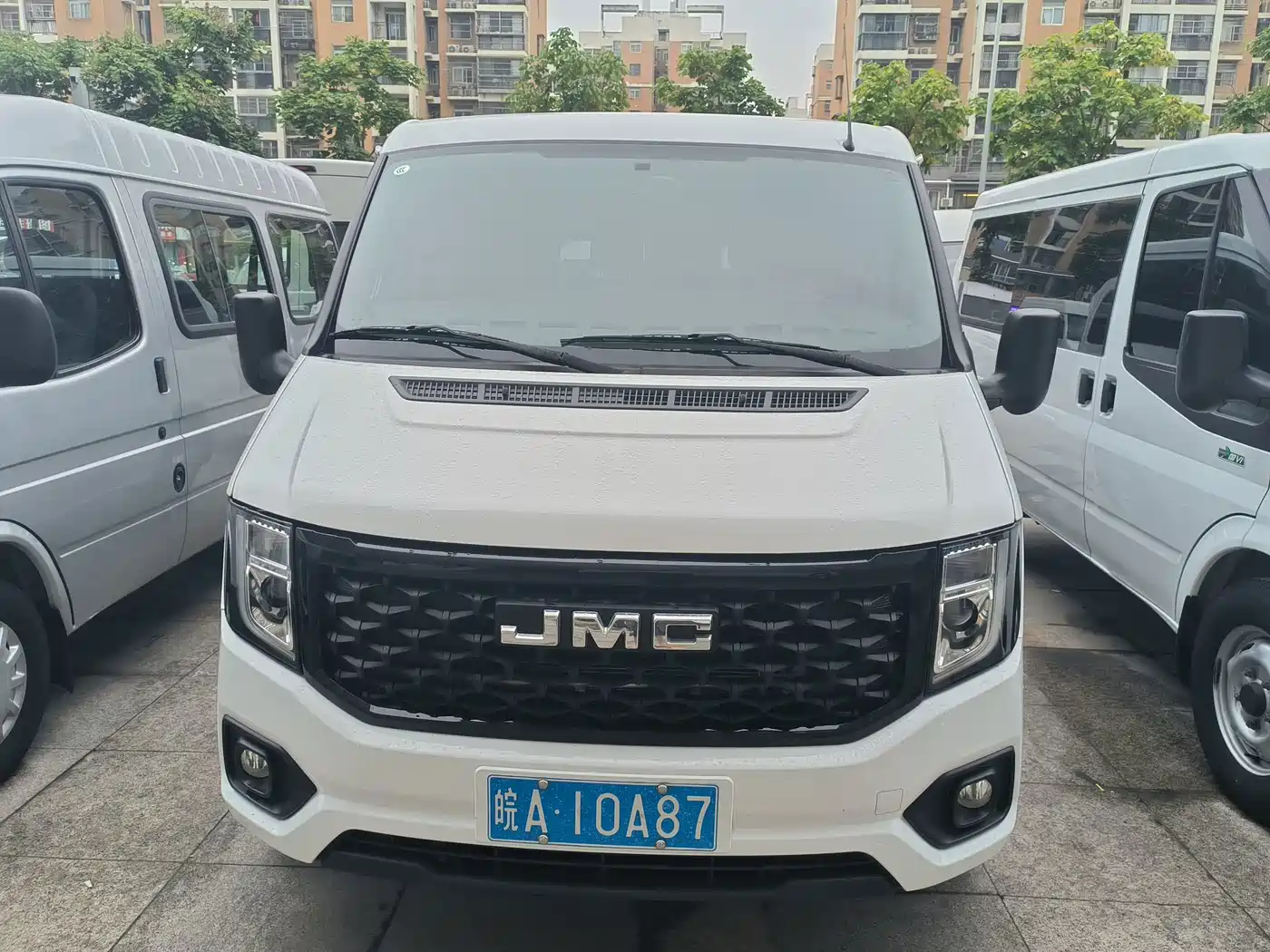 Jiangling JMC Fushun 2024 2023 2.0T Automatic Short Wheelbase Low Roof Commercial MPV 6 Seats (Dual Swing Doors)