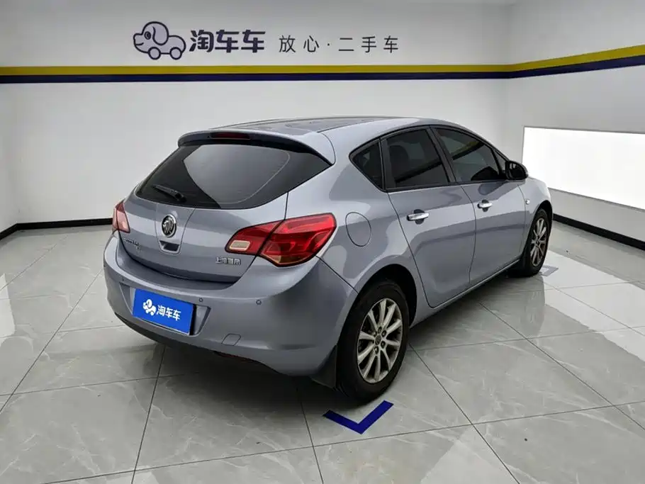 Buick Excelle 2012 2010 XT 1.6L Automatic Fashion