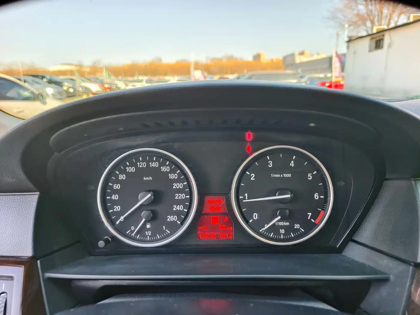 BMW 5 Series 2010 520Li Luxury фото 5