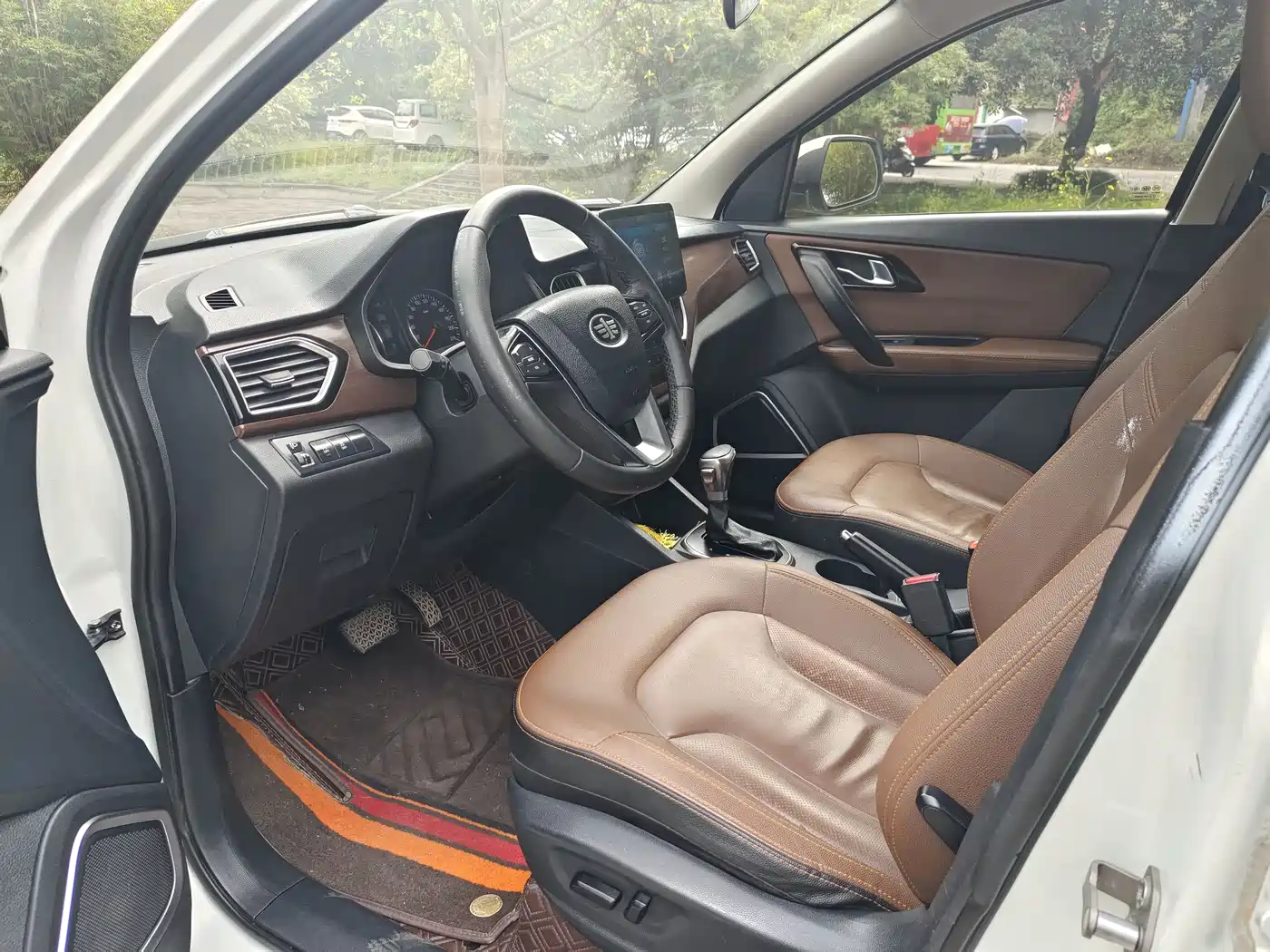 FAW Senya R7 2017 2017 Model 1.6L Automatic Luxury