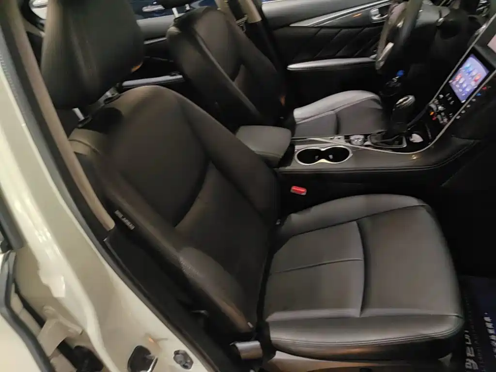 Infiniti Q50L 2018 2018 2.0T Comfort (China VI)