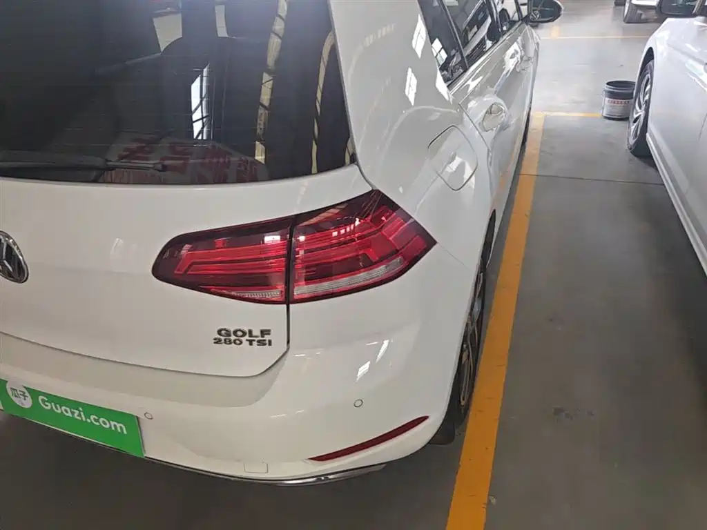Volkswagen Golf 2020 280TSI DSG Comfort фото 8