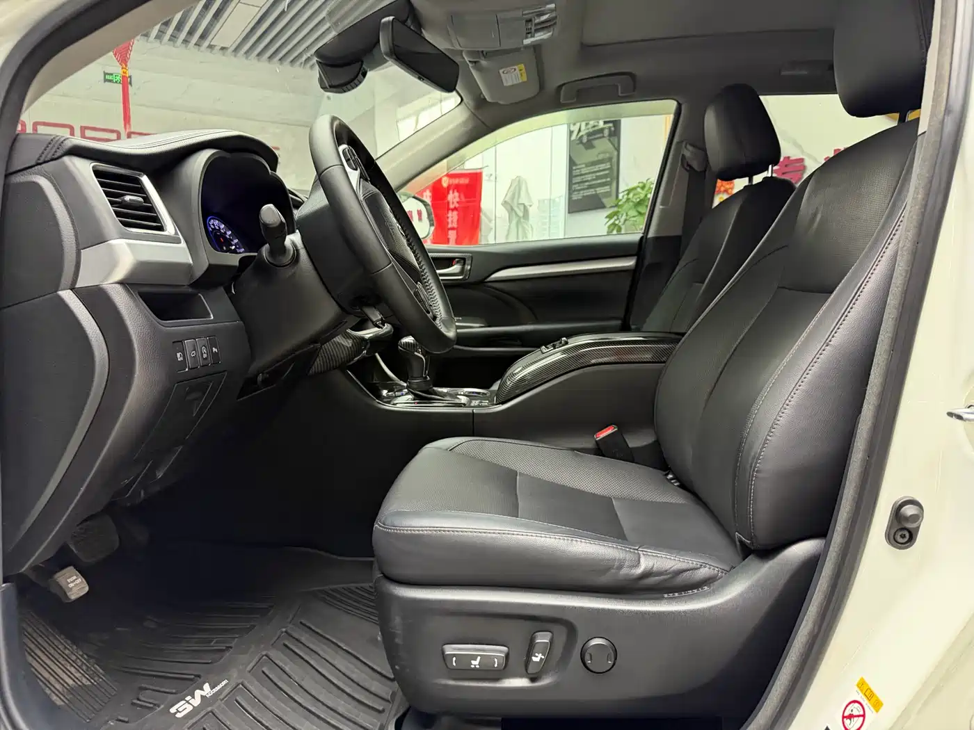 Toyota Highlander 2018 2.0T 4WD Premium 7-seater China VI фото 5