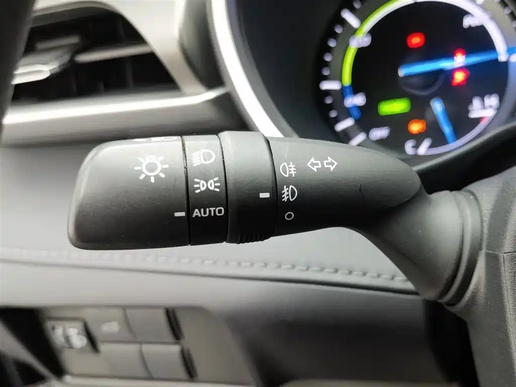 Toyota Highlander 2023 2.5L Smart Hybrid Dual Engine AWD Elite 7-Seater фото 21