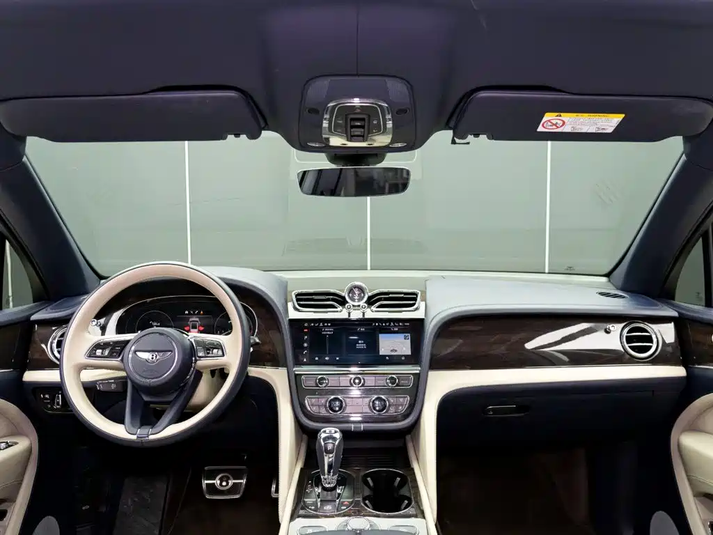 Bentley Bentayga 2024 2023 4.0T V8 Long Wheelbase Version