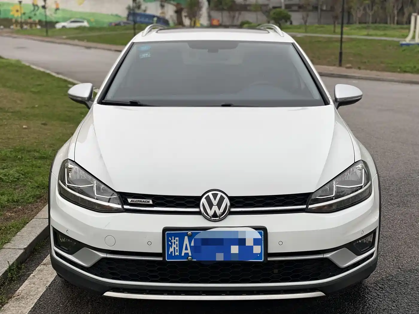 Volkswagen Golf (Import) 2019 1.8TSI Wagon фото 2