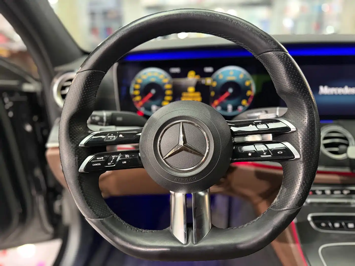 MERCEDES-BENZ E CLASS