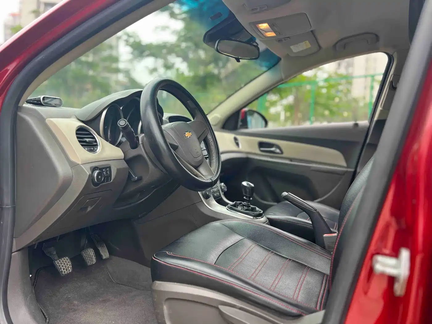 Chevrolet Cruze 2015 1.5L Classic SL MT фото 4