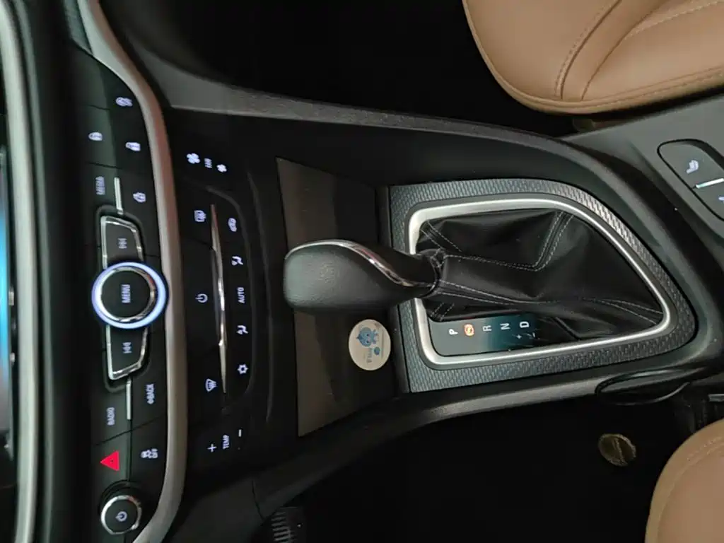 Фото 14 - Buick Excelle