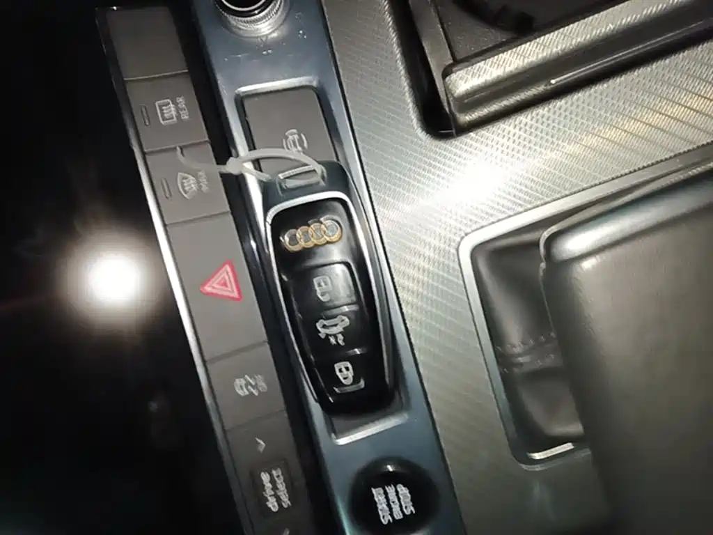 Audi A6L 2021 40 TFSI Luxury Elegance фото 9