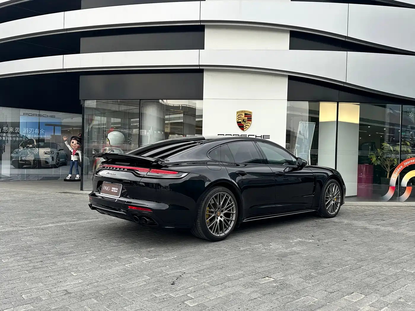 PORSCHE PANAMERA