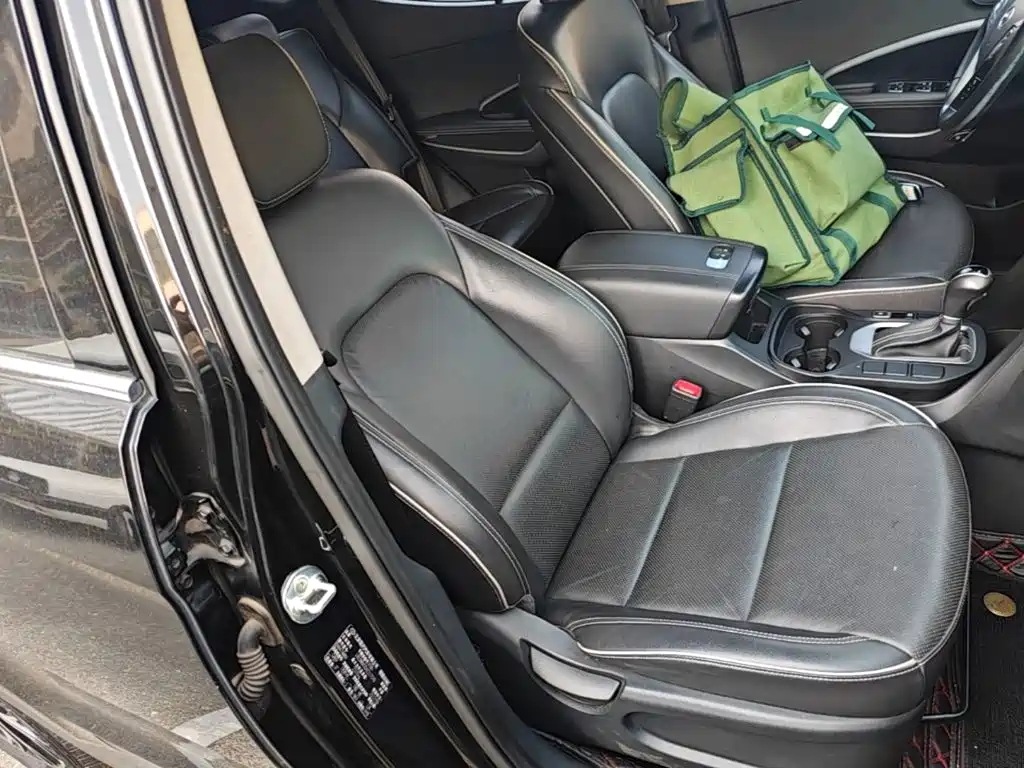 صورة 25 - Hyundai Santa Fe