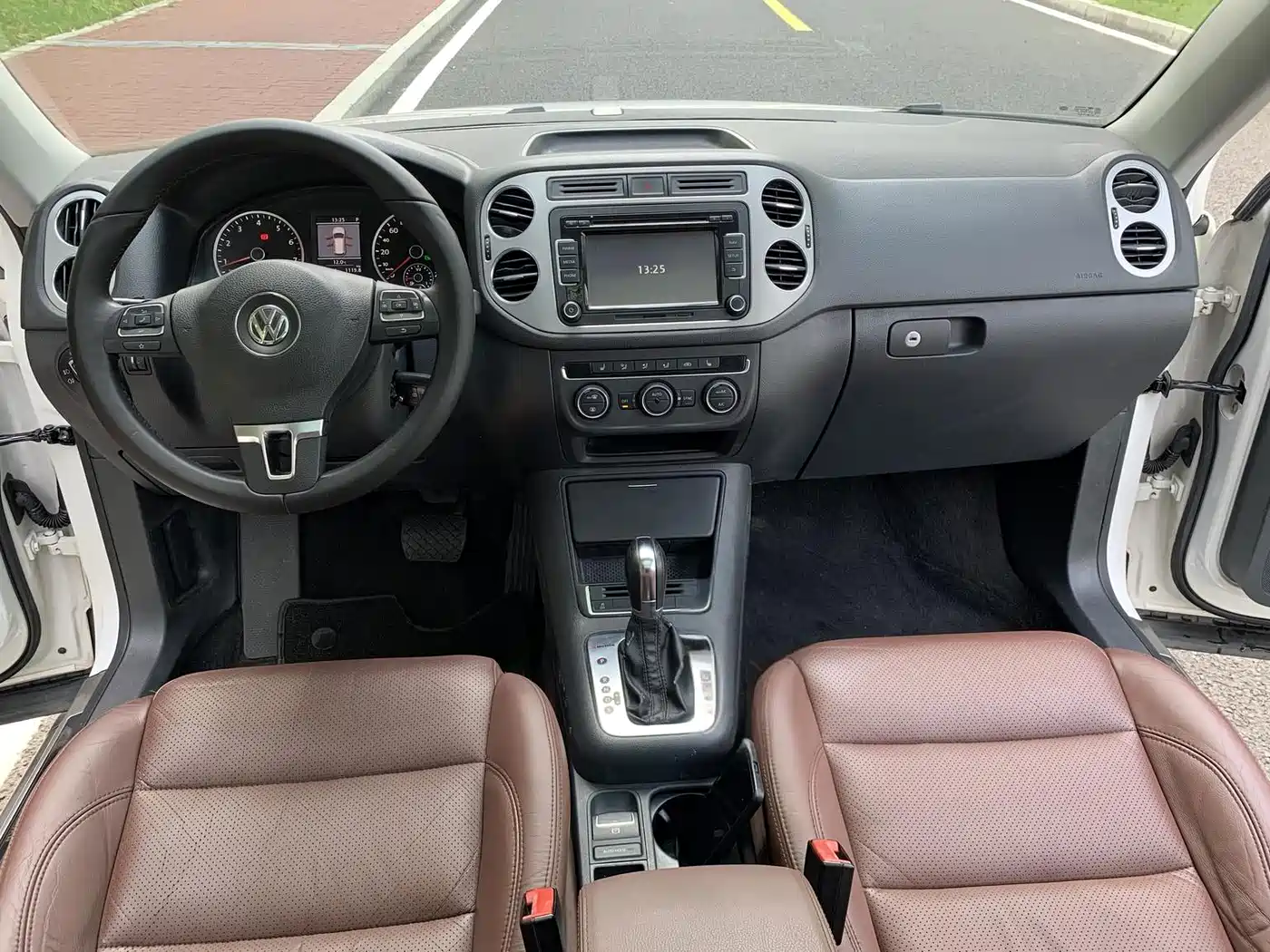 Фото 14 - Volkswagen Tiguan