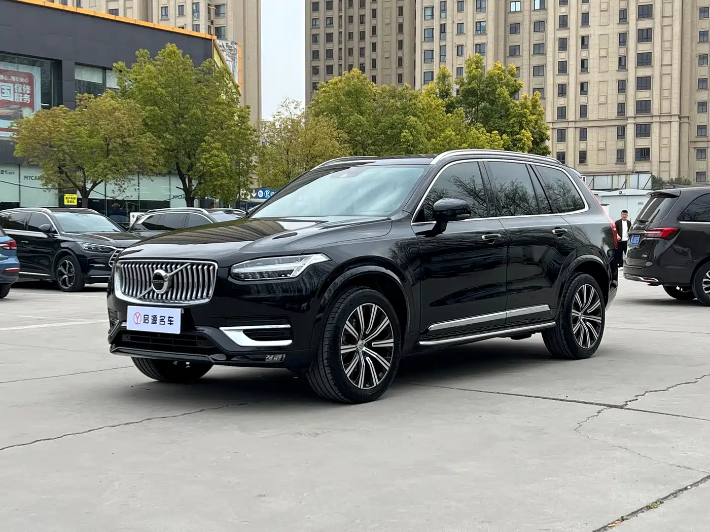 VOLVO XC90