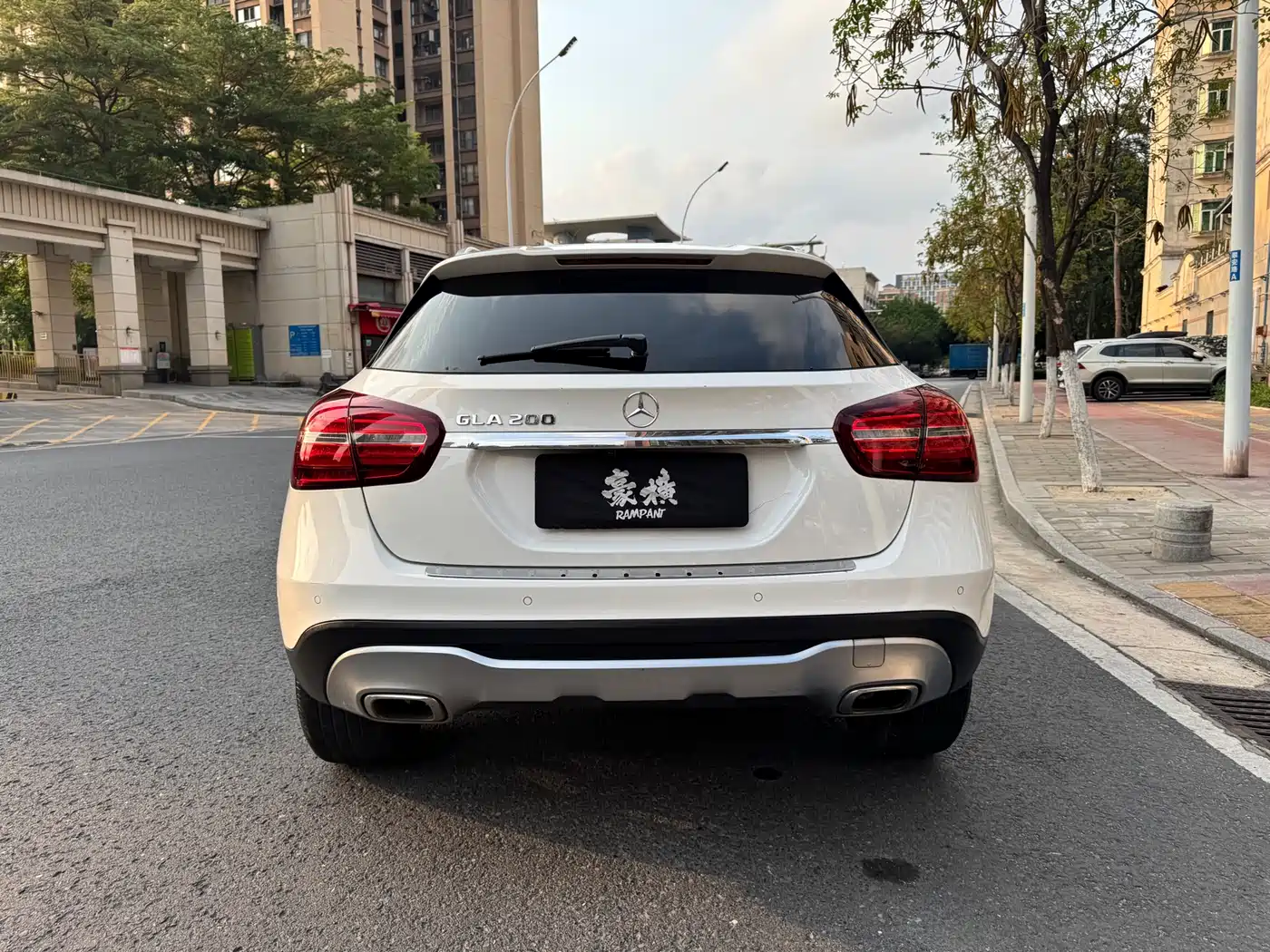 Mercedes-Benz GLA 2017 GLA 200 Dynamic фото 6