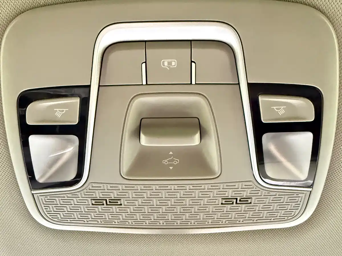 GEELY AUTOMOBILE BINYUE