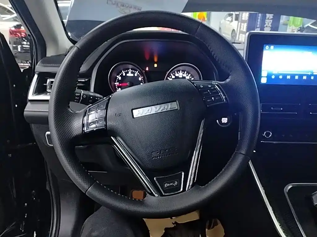 Haval M6 2023 PLUS 1.5T DCT Luxury Smart Connect фото 11
