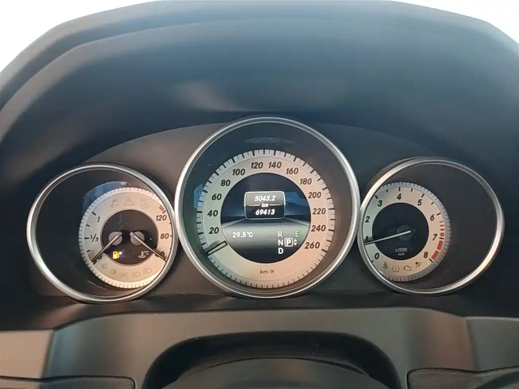 Mercedes-Benz E-Class (Import) 2014 E 200 Coupe фото 12